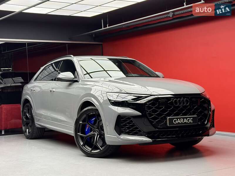 Внедорожник / Кроссовер Audi RS Q8 2025 в 