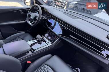 Внедорожник / Кроссовер Audi RS Q8 2023 в 