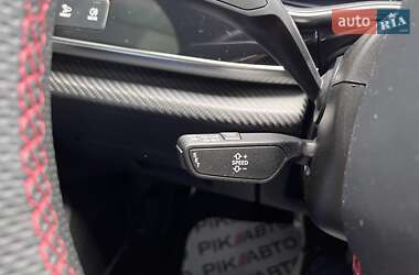 Позашляховик / Кросовер Audi RS Q8 2021 в 