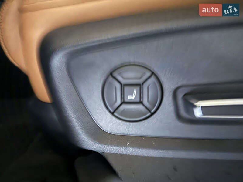 Позашляховик / Кросовер Audi RS Q8 2021 в Києві