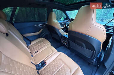 Позашляховик / Кросовер Audi RS Q8 2021 в 