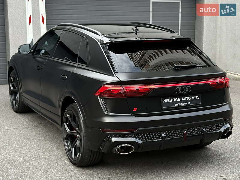 Внедорожник / Кроссовер Audi RS Q8 2024 в Киеве