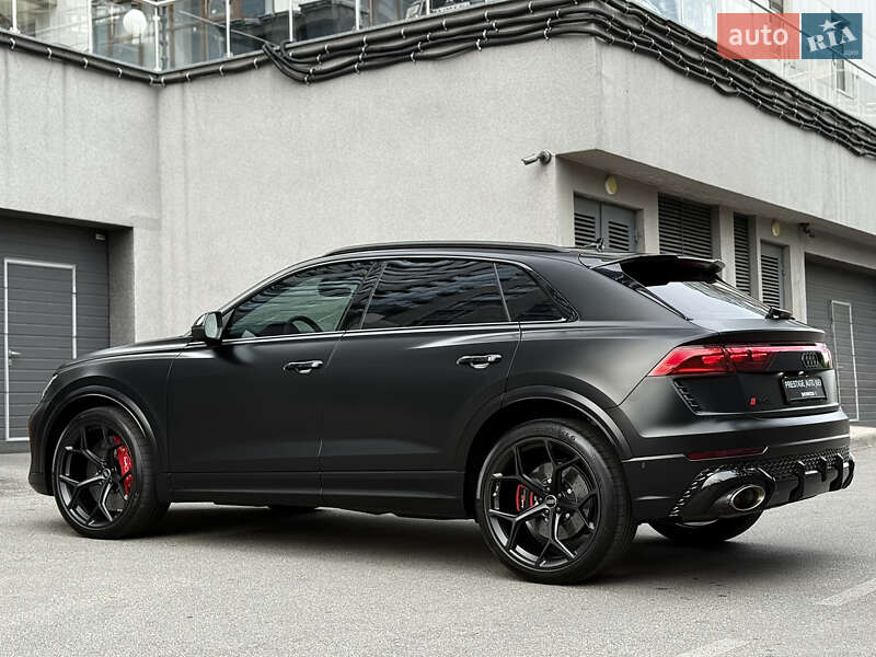 Внедорожник / Кроссовер Audi RS Q8 2024 в Киеве