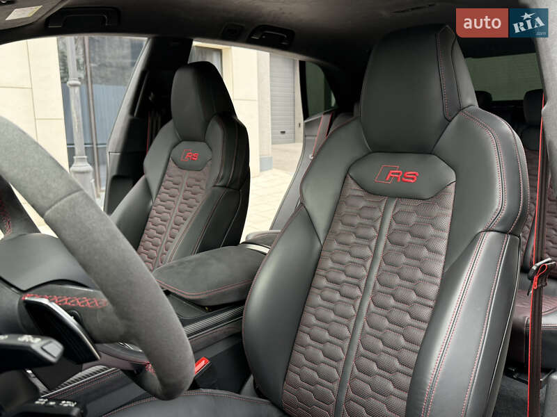Внедорожник / Кроссовер Audi RS Q8 2024 в Киеве
