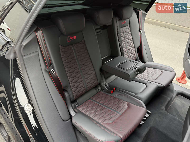 Внедорожник / Кроссовер Audi RS Q8 2024 в Киеве