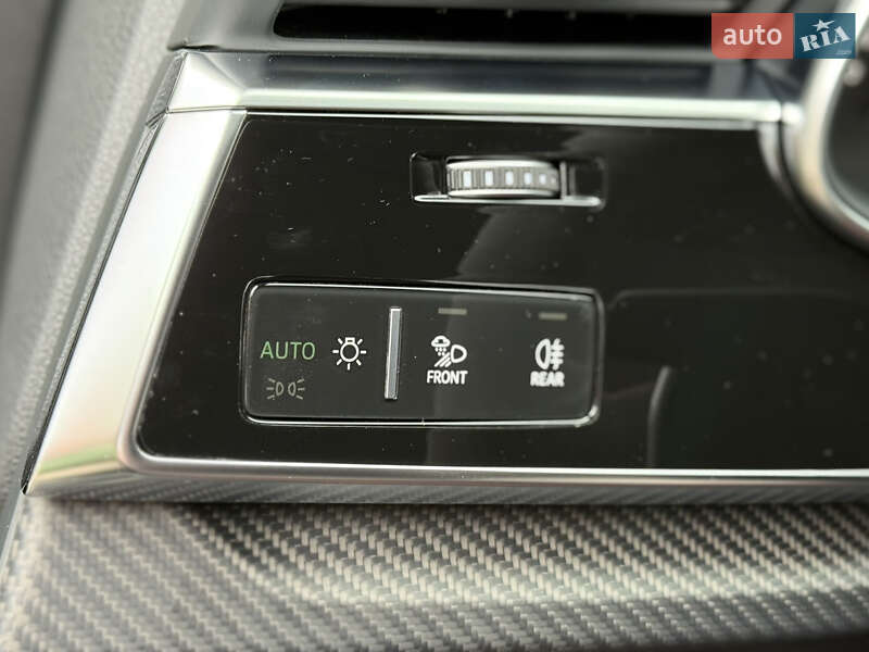 Внедорожник / Кроссовер Audi RS Q8 2024 в Киеве
