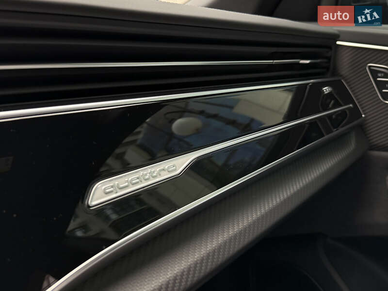 Внедорожник / Кроссовер Audi RS Q8 2024 в Киеве