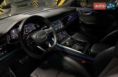 Позашляховик / Кросовер Audi RS Q8 2020 в 