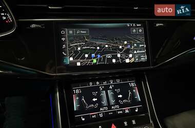 Позашляховик / Кросовер Audi RS Q8 2020 в 