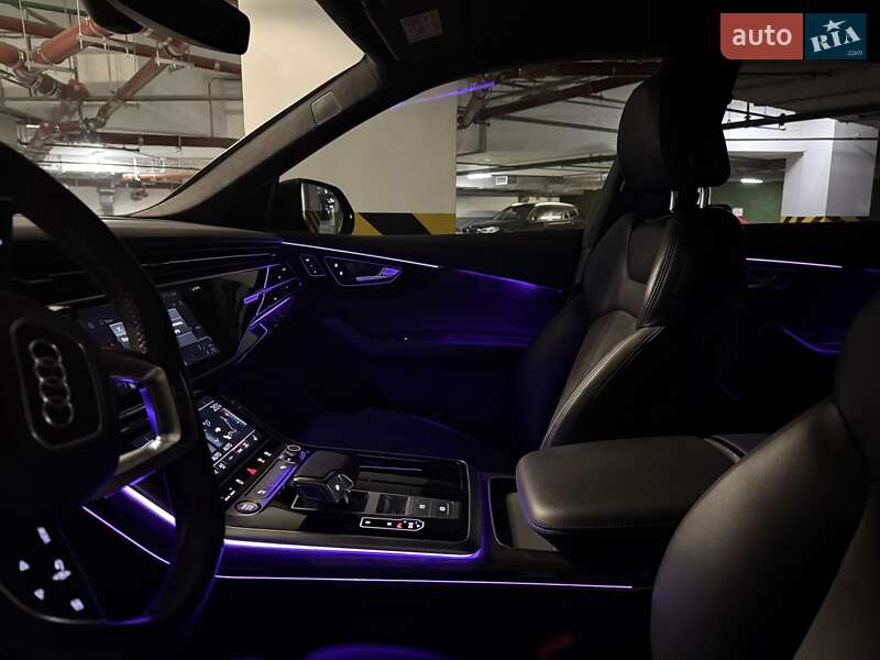 Позашляховик / Кросовер Audi RS Q8 2020 в Києві