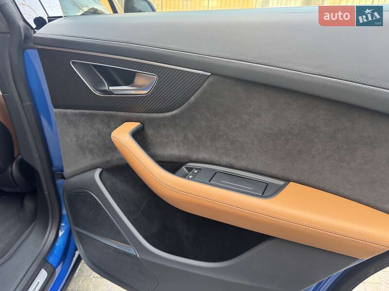 Внедорожник / Кроссовер Audi RS Q8 2020 в Киеве