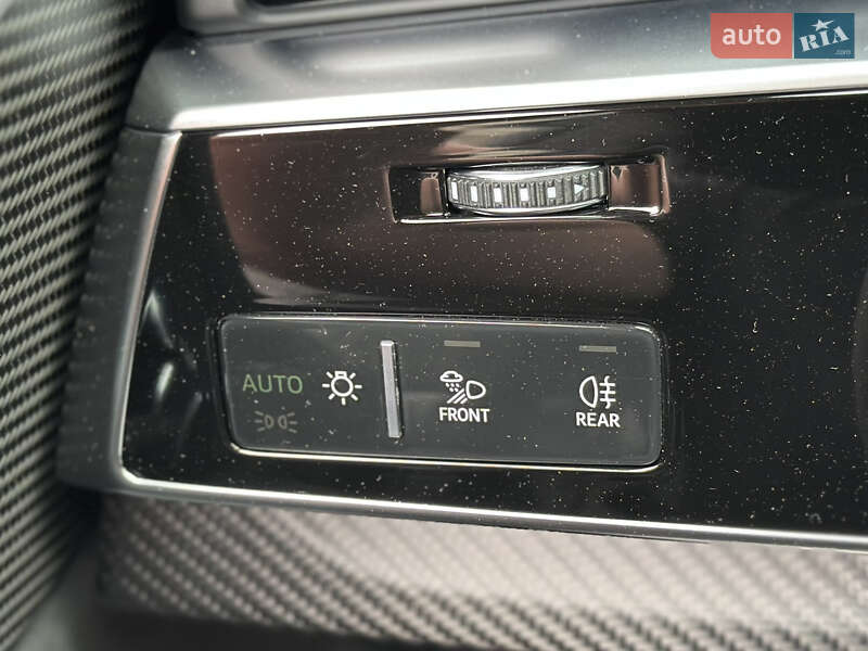 Внедорожник / Кроссовер Audi RS Q8 2020 в Киеве фото 73 Внедорожник / Кроссовер Audi RS Q8 2020 в Киеве