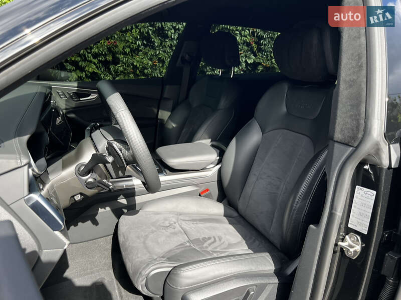 Позашляховик / Кросовер Audi RS Q8 2023 в Києві
