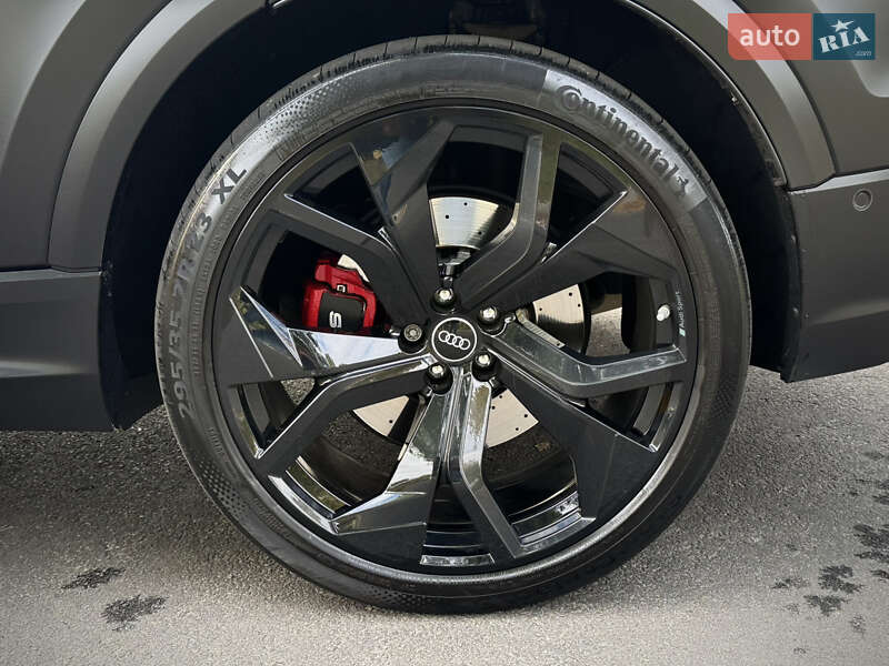 Внедорожник / Кроссовер Audi RS Q8 2021 в Чернигове