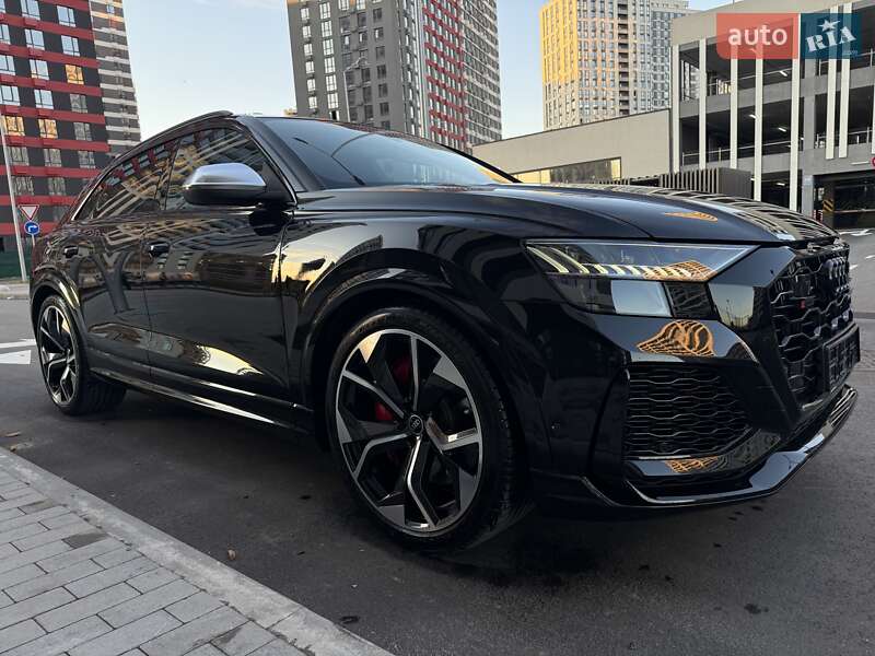 Audi RS Q8 2023