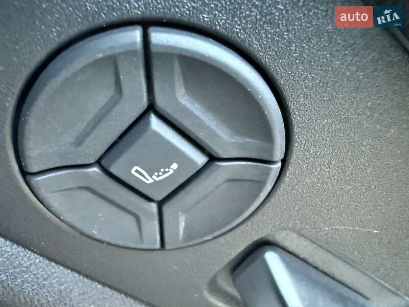 Позашляховик / Кросовер Audi RS Q8 2023 в Києві