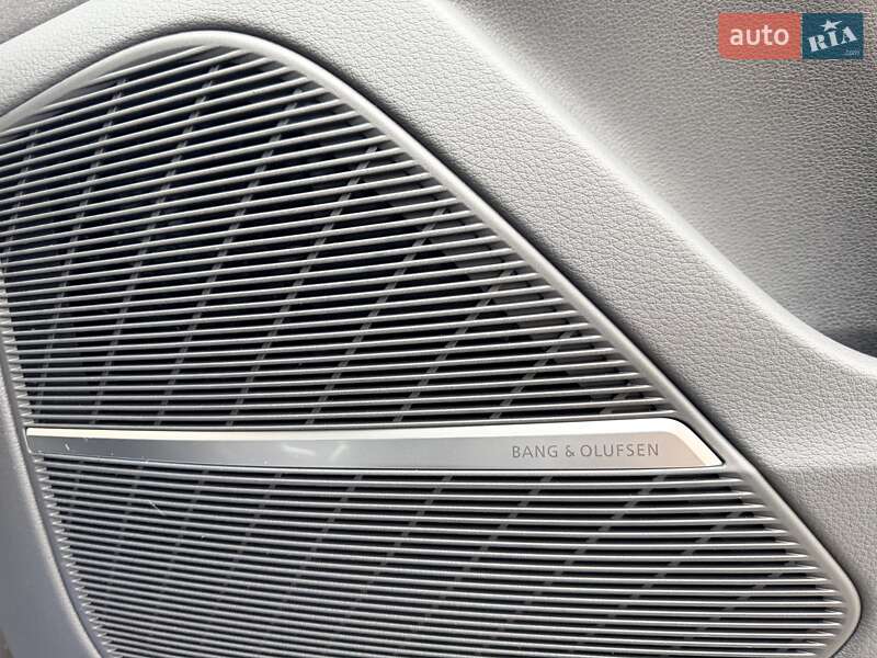 Внедорожник / Кроссовер Audi RS Q8 2025 в Киеве фото 22 Внедорожник / Кроссовер Audi RS Q8 2025 в Киеве