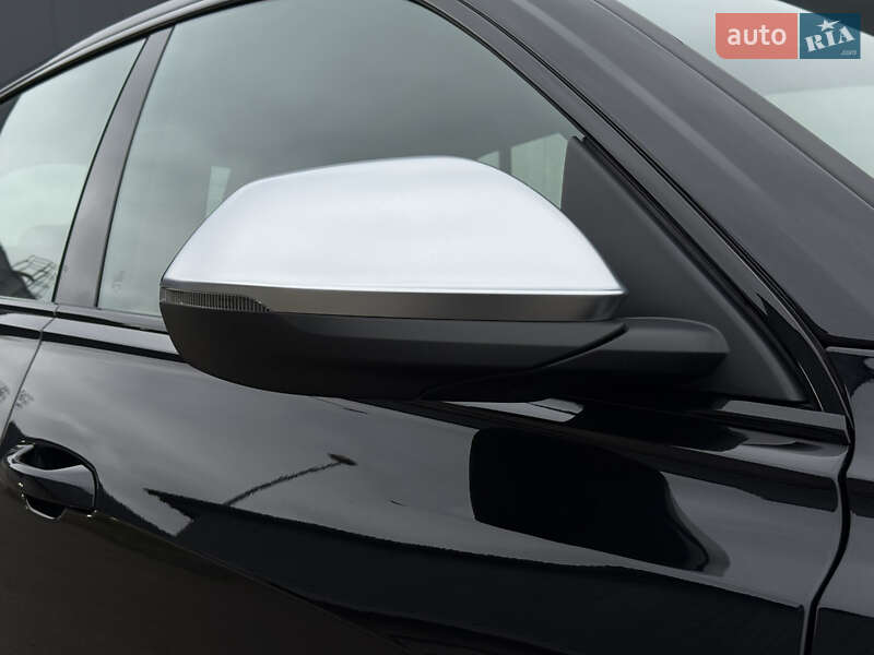 Внедорожник / Кроссовер Audi RS Q8 2020 в Киеве