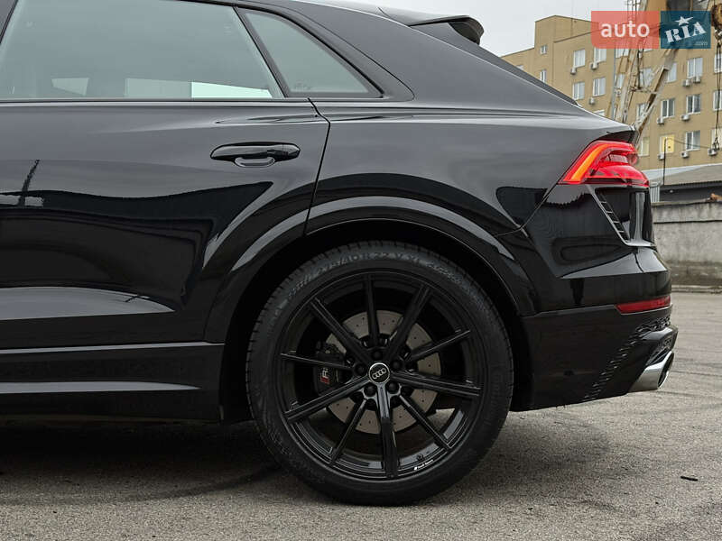 Внедорожник / Кроссовер Audi RS Q8 2020 в Киеве
