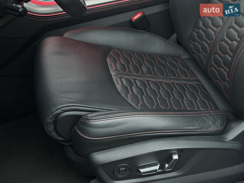 Внедорожник / Кроссовер Audi RS Q8 2020 в Киеве