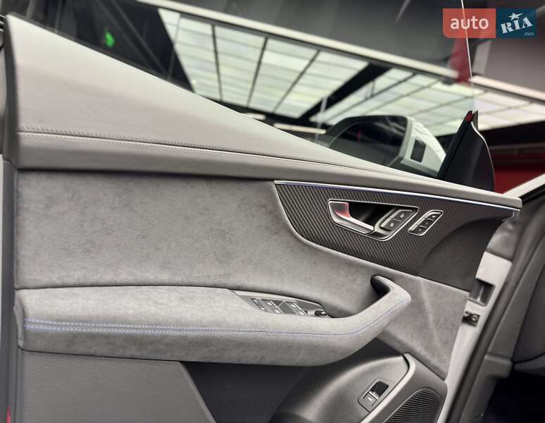 Позашляховик / Кросовер Audi RS Q8 2025 в Києві