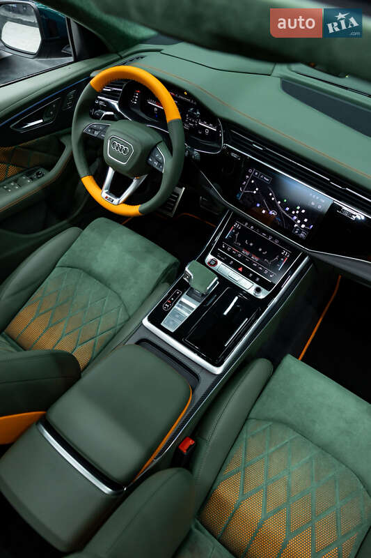 Позашляховик / Кросовер Audi RS Q8 2025 в Дніпрі фото 12 Позашляховик / Кросовер Audi RS Q8 2025 в Дніпрі