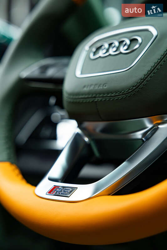Позашляховик / Кросовер Audi RS Q8 2025 в Дніпрі фото 21 Позашляховик / Кросовер Audi RS Q8 2025 в Дніпрі