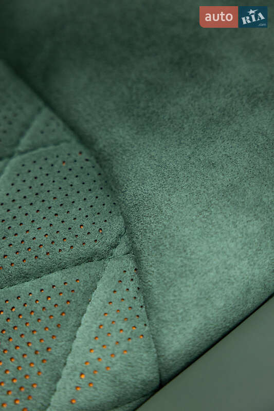 Позашляховик / Кросовер Audi RS Q8 2025 в Дніпрі фото 22 Позашляховик / Кросовер Audi RS Q8 2025 в Дніпрі