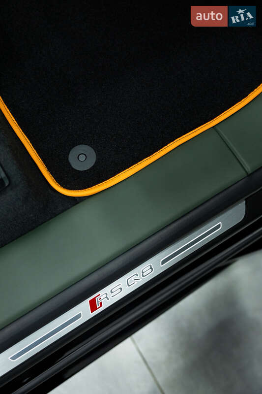 Позашляховик / Кросовер Audi RS Q8 2025 в Дніпрі фото 28 Позашляховик / Кросовер Audi RS Q8 2025 в Дніпрі