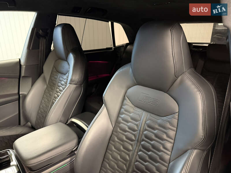 Внедорожник / Кроссовер Audi RS Q8 2023 в Киеве