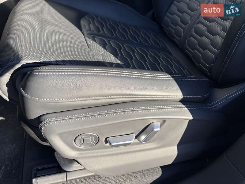 Внедорожник / Кроссовер Audi RS Q8 2025 в Киеве