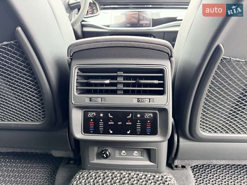 Внедорожник / Кроссовер Audi RS Q8 2025 в Киеве фото 29 Внедорожник / Кроссовер Audi RS Q8 2025 в Киеве