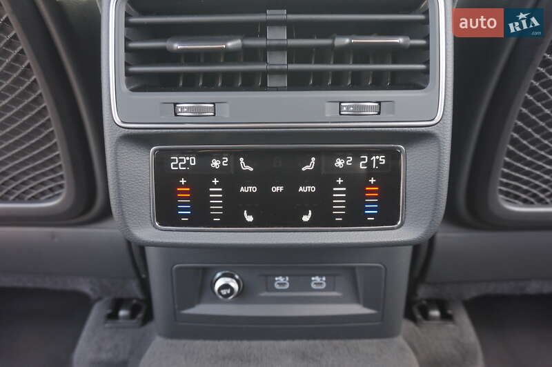 Позашляховик / Кросовер Audi RS Q8 2020 в Одесі