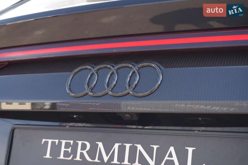 Позашляховик / Кросовер Audi RS Q8 2020 в Одесі