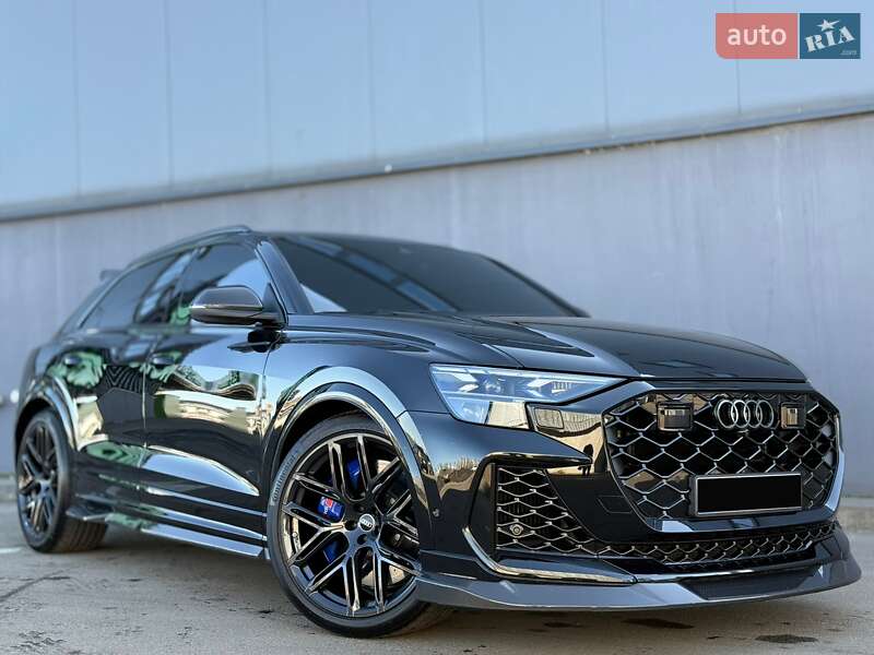 Внедорожник / Кроссовер Audi RS Q8 2025 в Киеве