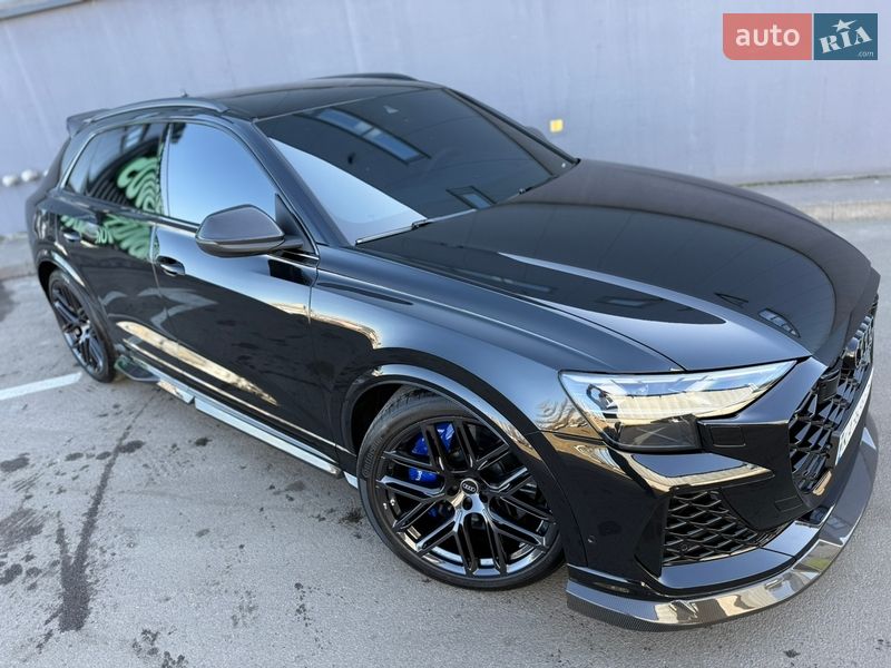 Внедорожник / Кроссовер Audi RS Q8 2025 в Киеве