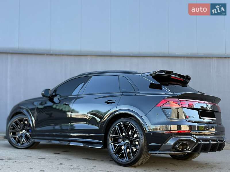 Внедорожник / Кроссовер Audi RS Q8 2025 в Киеве