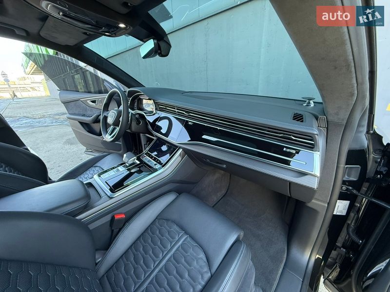 Внедорожник / Кроссовер Audi RS Q8 2025 в Киеве