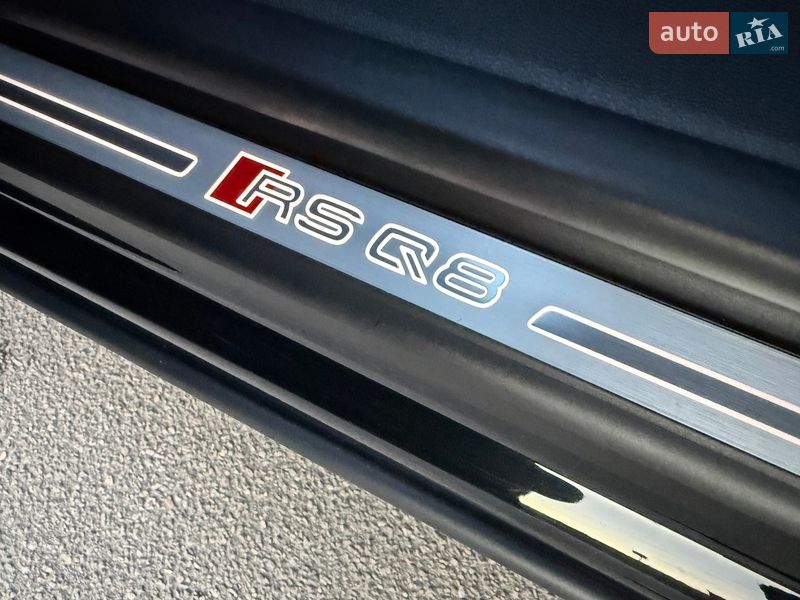 Внедорожник / Кроссовер Audi RS Q8 2025 в Киеве