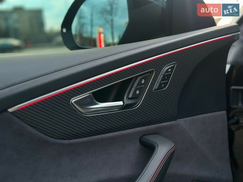 Позашляховик / Кросовер Audi RS Q8 2025 в Києві