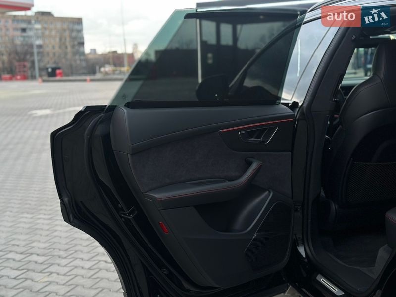 Позашляховик / Кросовер Audi RS Q8 2025 в Києві