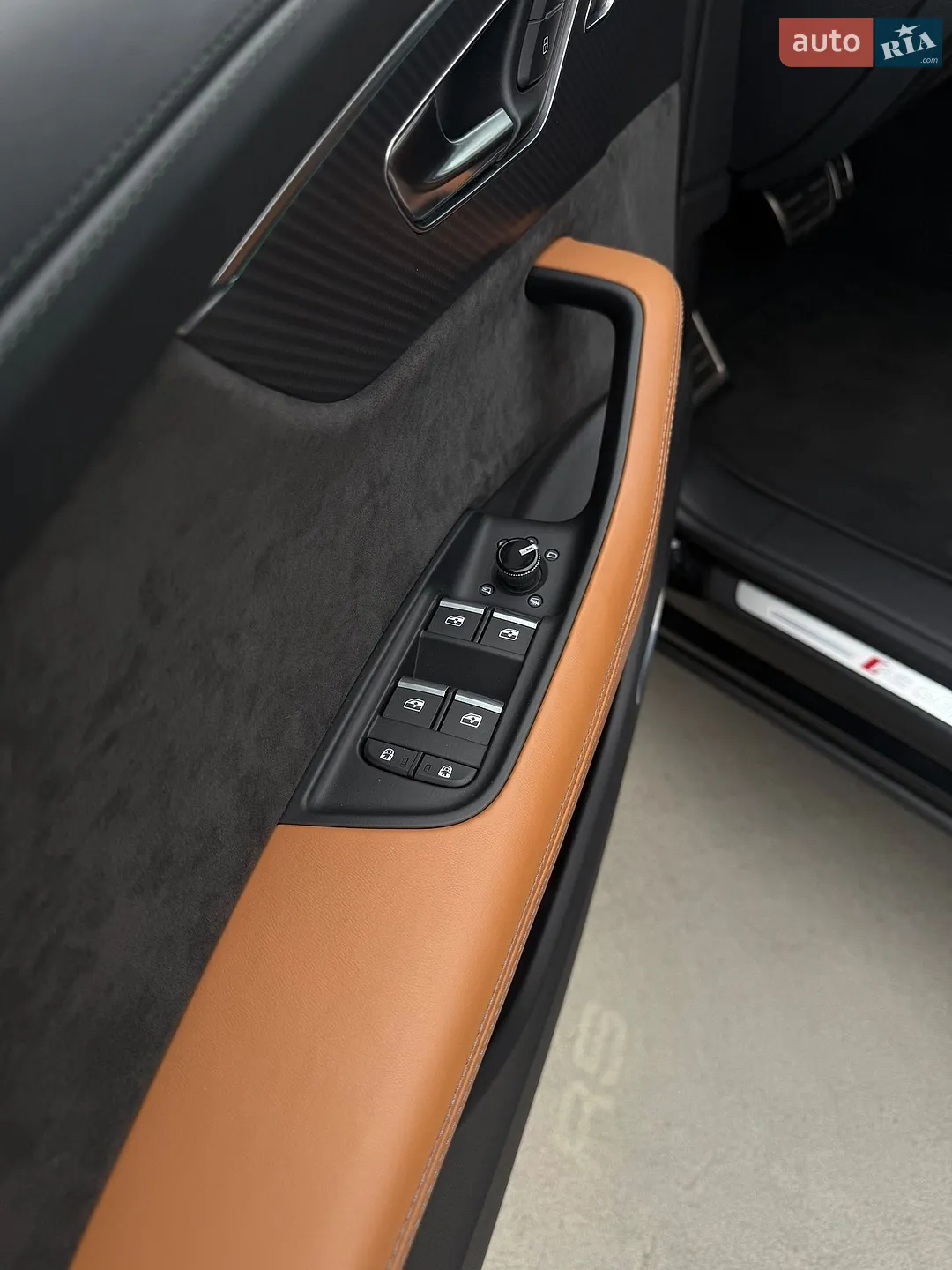 2022 Audi RS Q8 - мініатюра 23
