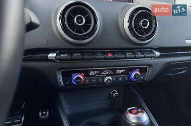 Хэтчбек Audi RS3 Sportback 2016 в 