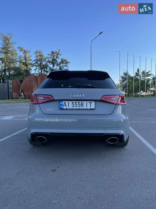 Седан Audi RS3 2015 в Василькове