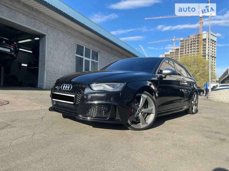 Хэтчбек Audi RS3 2015 в Киеве