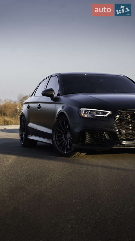Седан Audi RS3 2018 в Киеве