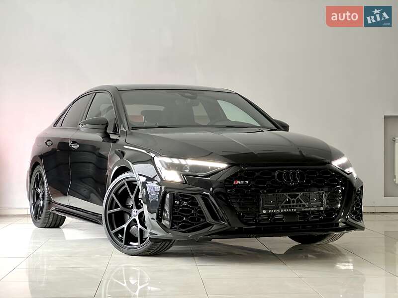 Седан Audi RS3 2021 в Киеве