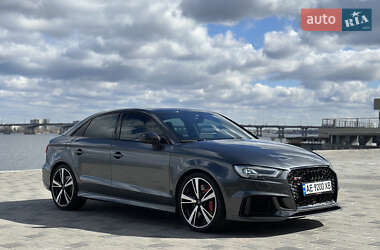 Седан Audi RS3 2018 в 