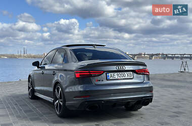 Седан Audi RS3 2018 в 
