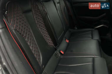 Седан Audi RS3 2018 в 